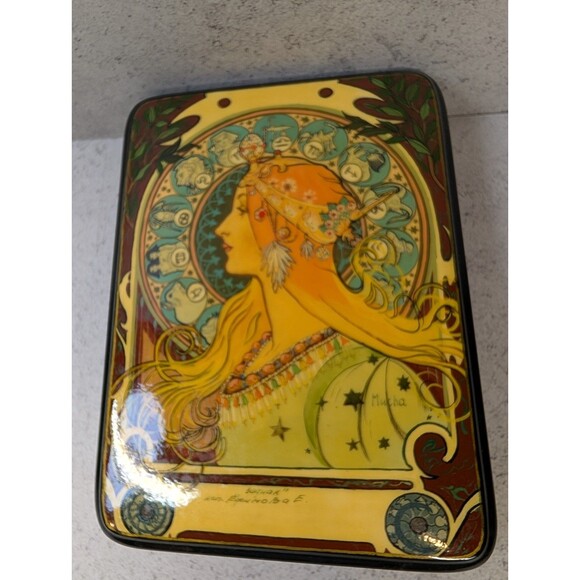 Hand-painted Russian lacquer box featuring Alphonse Mucha’s iconic “Zodiac” - Picture 2 of 10